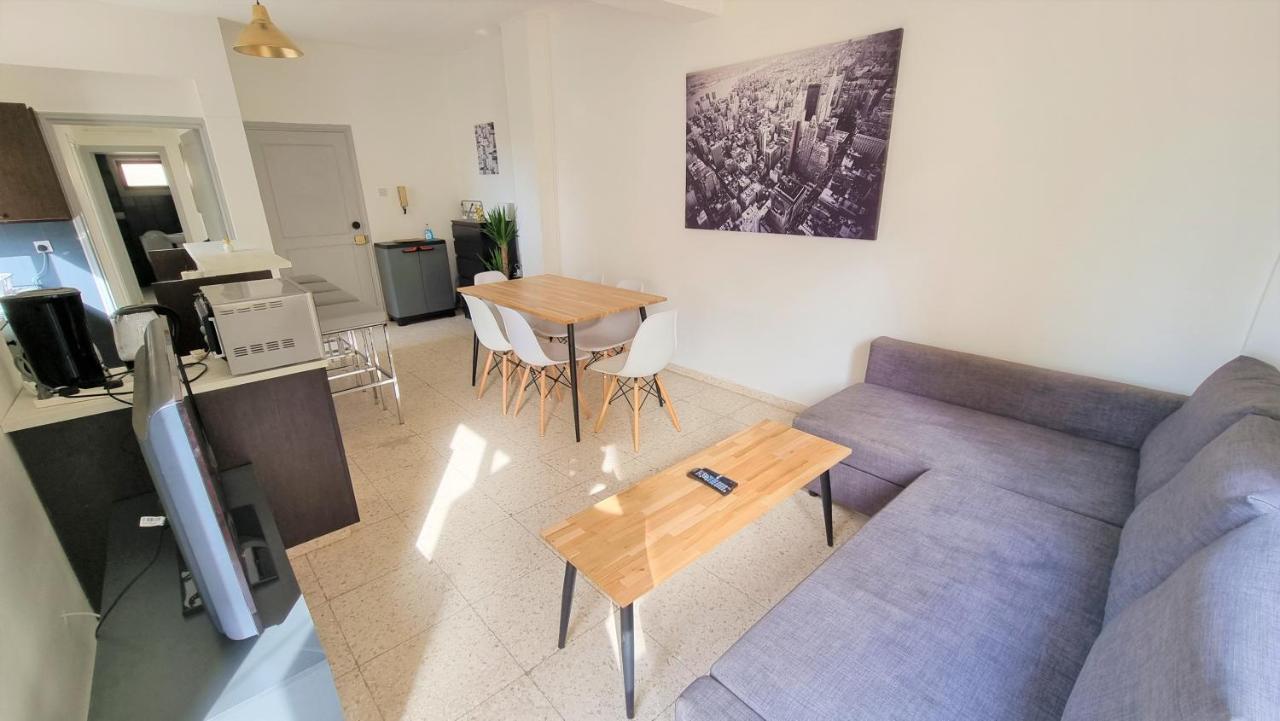 Cozy Beach Apt / 100 Mbit+ Netflix / Near Airport 拉纳卡 外观 照片