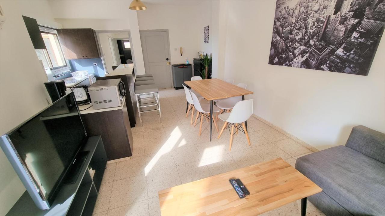 Cozy Beach Apt / 100 Mbit+ Netflix / Near Airport 拉纳卡 外观 照片