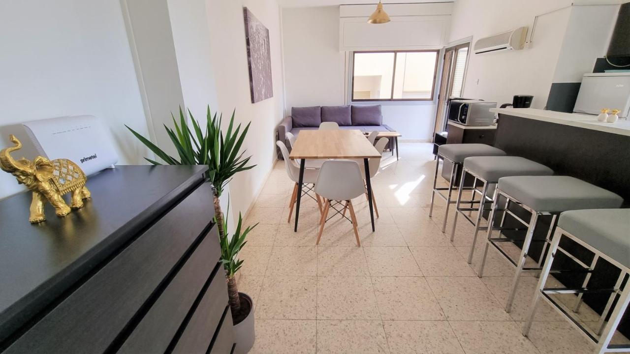 Cozy Beach Apt / 100 Mbit+ Netflix / Near Airport 拉纳卡 外观 照片